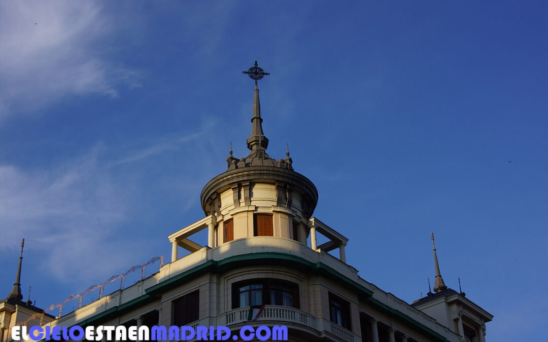 De paseo por el barrio de Goya, distrito de Salamanca, Madrid.