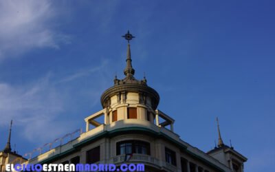 De paseo por el barrio de Goya, distrito de Salamanca, Madrid.