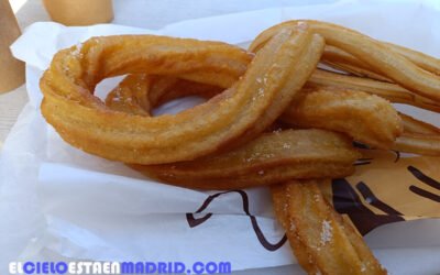 Comer churros y porras en Madrid (IX). Puesto de churros de la Calle Francisco Silvela con la plaza de Manuel Becerra.