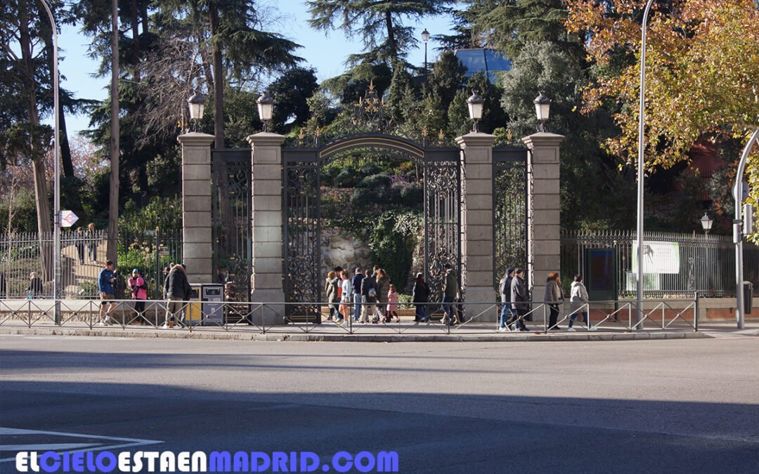 Un paseo por el Parque del Retiro (VI). Las puertas del Retiro.